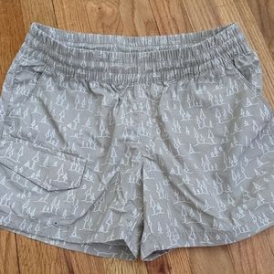 SOLD Columbia sportswear co. 4 small active short